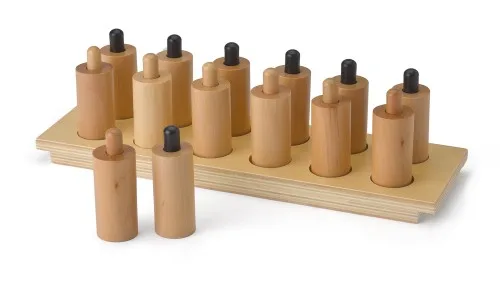 Montessori Feinmotorik-Zylinder – vier Blöcke mit abgestuften Zylindern